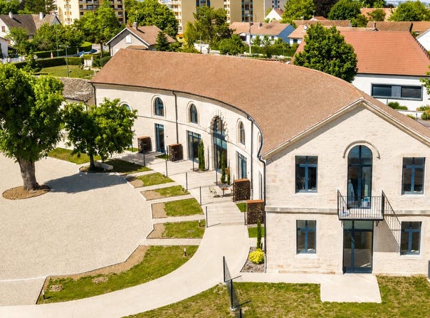 Beaune, Burgundy 21200