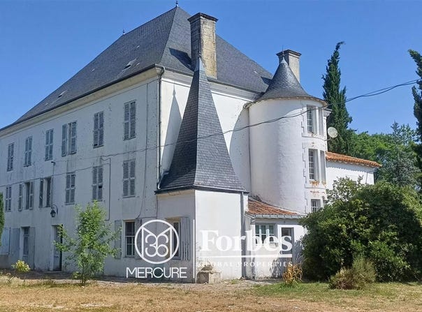 Les Gours, Poitou-Charentes 16140