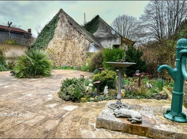 Neuilly-le-Brignon, Centre 37160