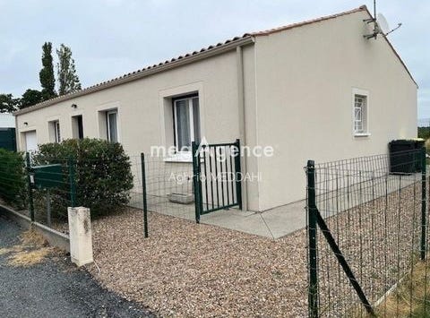 Boutenac-Touvent, Poitou-Charentes 17120
