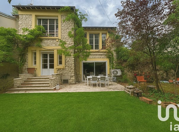 Fontainebleau, Île-de-France 77300