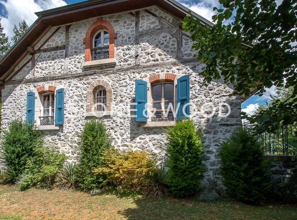 La Roche-sur-Foron, Haute-Savoie 74800