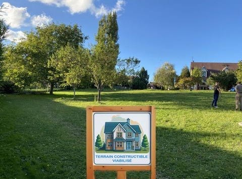 BRETAGNOLLES, Haute-Normandie 27220