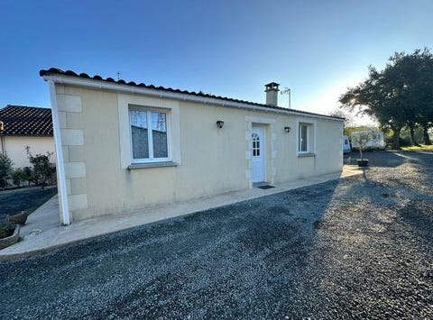 Saintes, Poitou-Charentes 17100