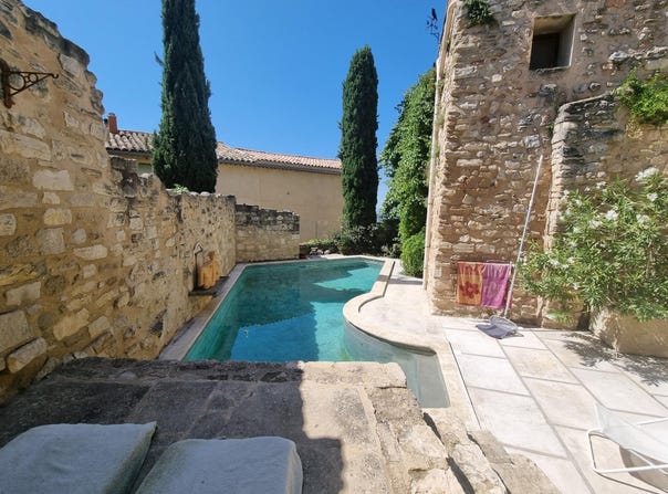 Le Barroux, Provence-Alpes-Côte-d'Azur 84330