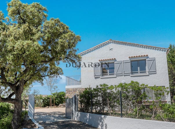 Bormes-les-Mimosas, Provence-Alpes-Côte d'Azur 83230