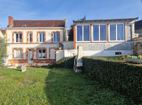 Ancy-le-Franc, Bourgogne-Franche-Comté 89160