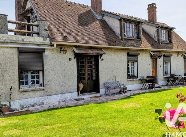 Gisors, Normandy 27140