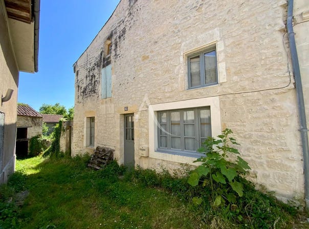 Jonzac, Charente-Maritime 17500