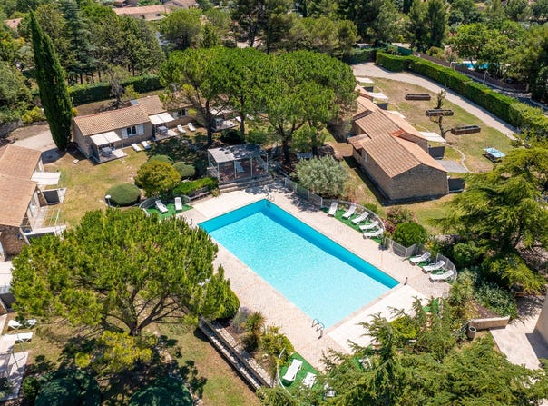 La Roque-sur-Pernes, Provence-Alpes-Côte-d'Azur 84210