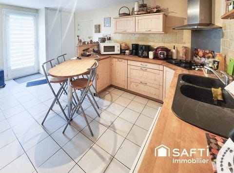 Vivy, Pays de la Loire 49680