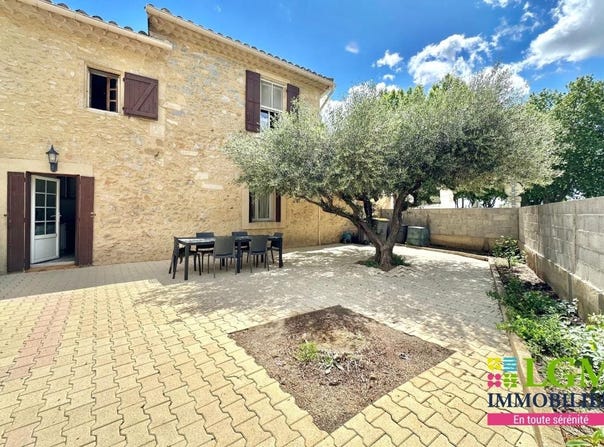 Bezouce, Languedoc-Roussillon 30320