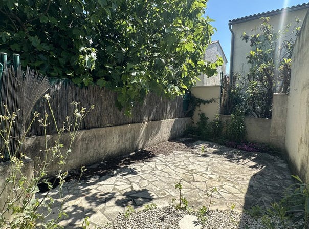 Arles, Bouches-du-Rhône 13200