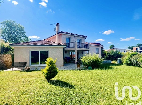 Châteaugay, Auvergne-Rhône-Alpes 63119