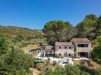 LAMBESC, Provence-Alpes-Côte d'Azur 13410