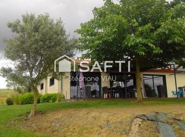 Nueil-Les-Aubiers, Poitou-Charentes 79250