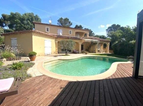 Pierrefeu-du-Var, Provence-Alpes-Côte-d'Azur 83390