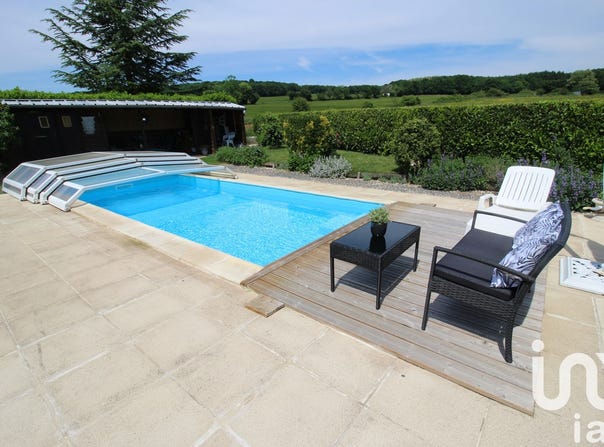 PARIGNY LES VAUX, Bourgogne-Franche-Comté 58320