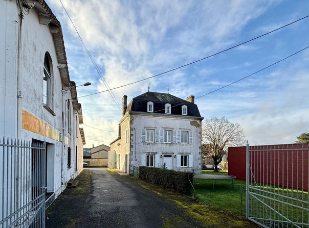 Saint-Pierre-d'Exideuil, Poitou-Charentes 86400