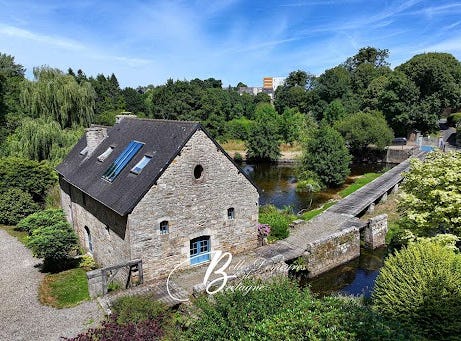 GUINGAMP, Brittany 22200