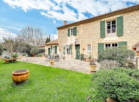 Saint-Étienne-du-Grès, Provence-Alpes-Côte d'Azur 13103
