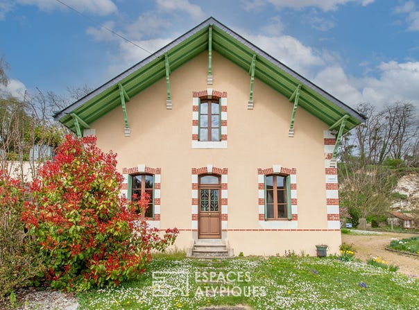 MONTABON, Pays de la Loire 72500