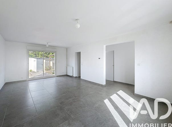 Tours, Centre-Val de Loire 37100