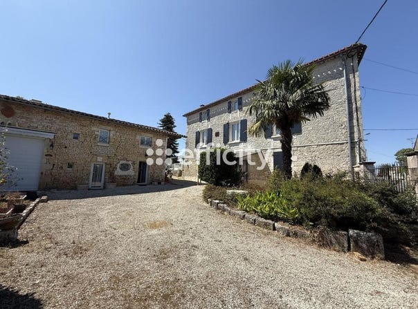 Valencia, Poitou-Charentes 16460