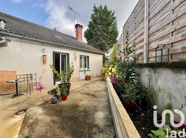 Saint-Amand-en-Puisaye, Bourgogne-Franche-Comté 58310