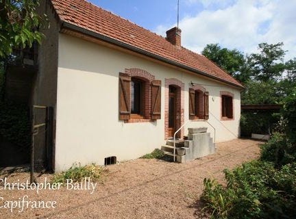 VAUMAS, Auvergne 03220