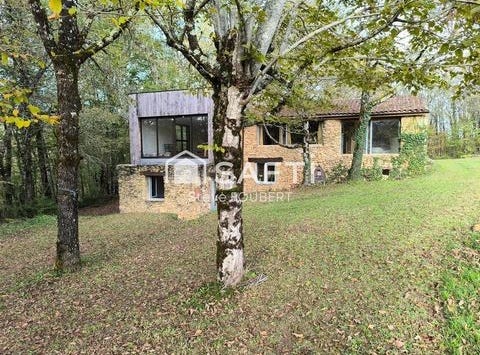 Saint-Leon-Sur-Vezere, Aquitaine 24290