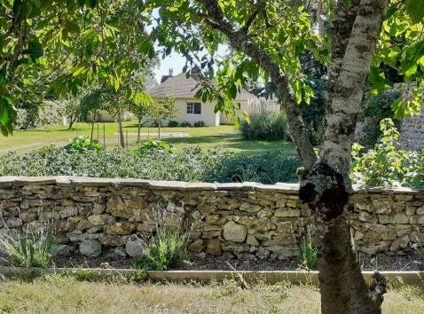 Fontaine-sous-Jouy, Normandy 27120