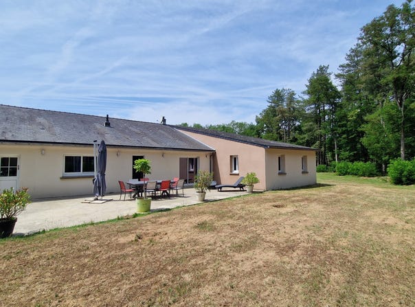 Roézé-sur-Sarthe, Pays de la Loire 72210