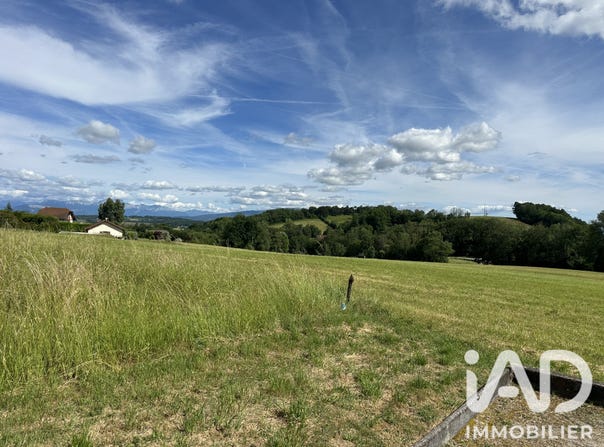 Clermont, Auvergne-Rhône-Alpes 74270