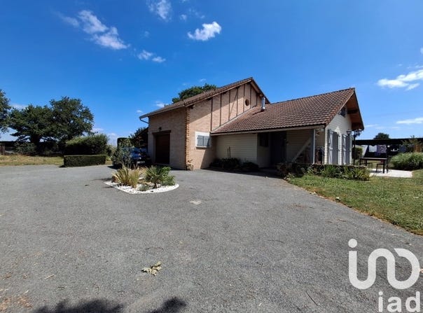 Rochechouart, Nouvelle-Aquitaine 87600