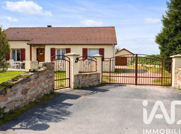 Saint-Pierre-Laval, Auvergne-Rhône-Alpes 42620