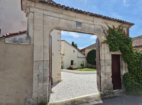 FLEAC, Poitou-Charentes 16730