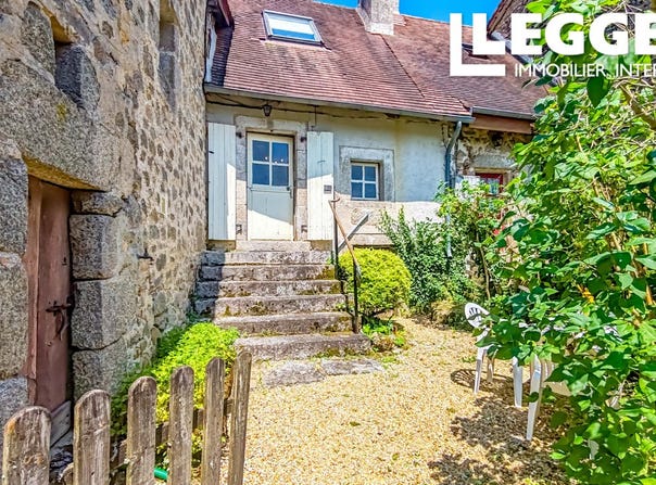 Saint-Estèphe, Nouvelle-Aquitaine 24360