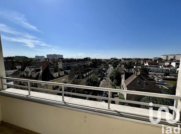 Troyes, Grand Est 10000