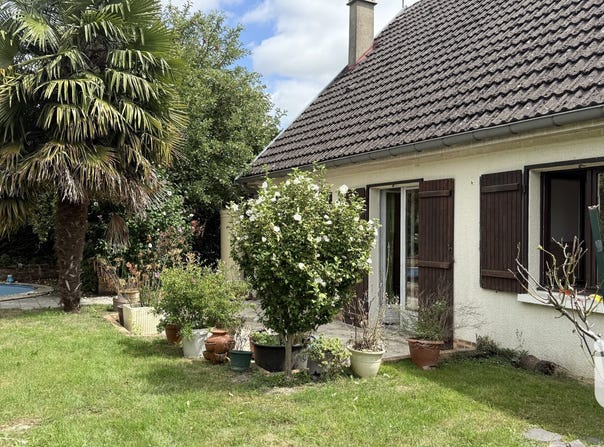 Saint-Germain-Laval, Île-de-France 77130
