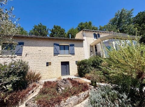 Azay-Le-Brule, Poitou-Charentes 79400