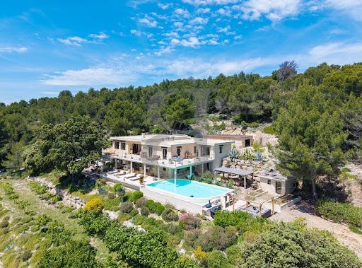 Le Barroux, Provence-Alpes-Côte d'Azur 84330