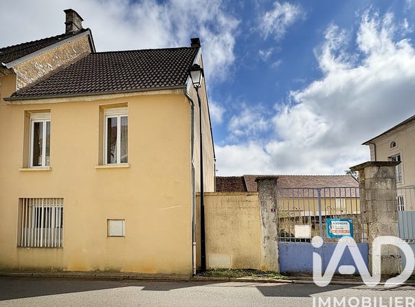 Thury, Bourgogne-Franche-Comté 89520