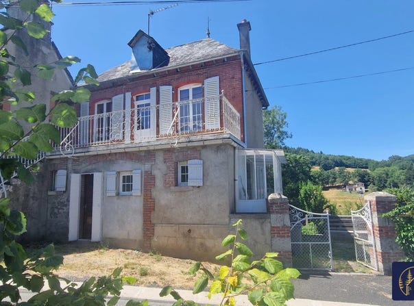 Ydes, Cantal 15210