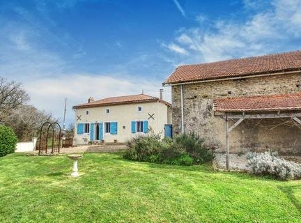 Pleuville, Charente