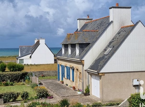Pouldreuzic, Brittany 29710