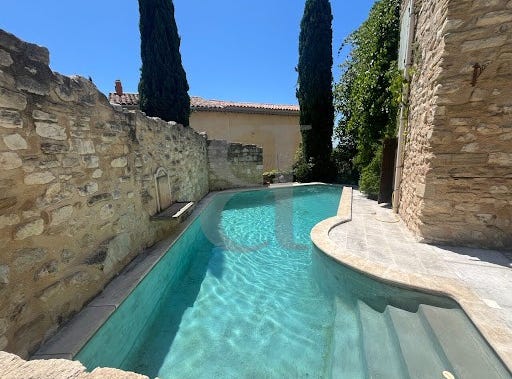 Le Barroux, Provence-Alpes-Côte d'Azur 84330