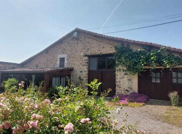 Esse, Poitou-Charentes 16500