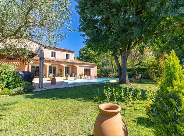 Barjols, Provence-Alpes-Côte d'Azur 83670