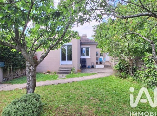 Lucé, Centre-Val de Loire 28110
